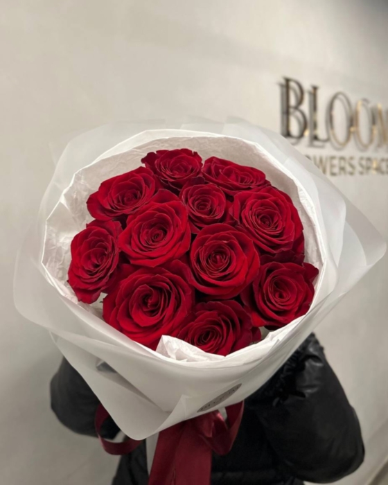red roses 11 pcs
