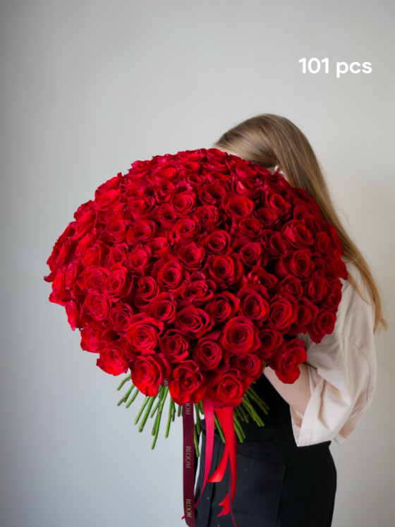 101 red roses