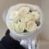 biale roze