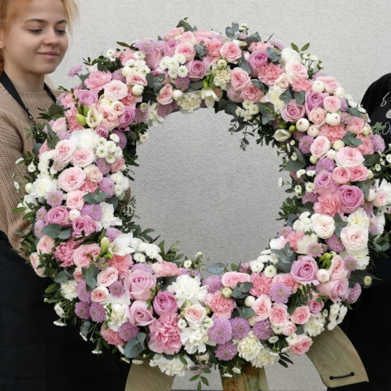 wianek pogrzebowy dostawa w warszawie