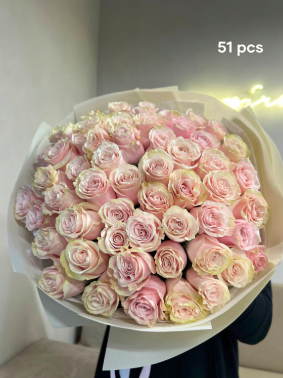 pink mondial roses