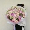 mieszany letni bukiet z peoniami