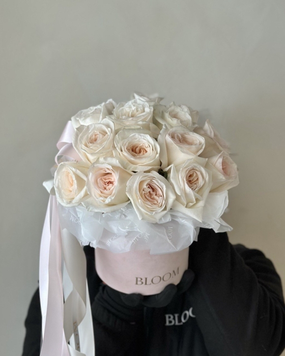 Peoniowe roze w pudelku 15