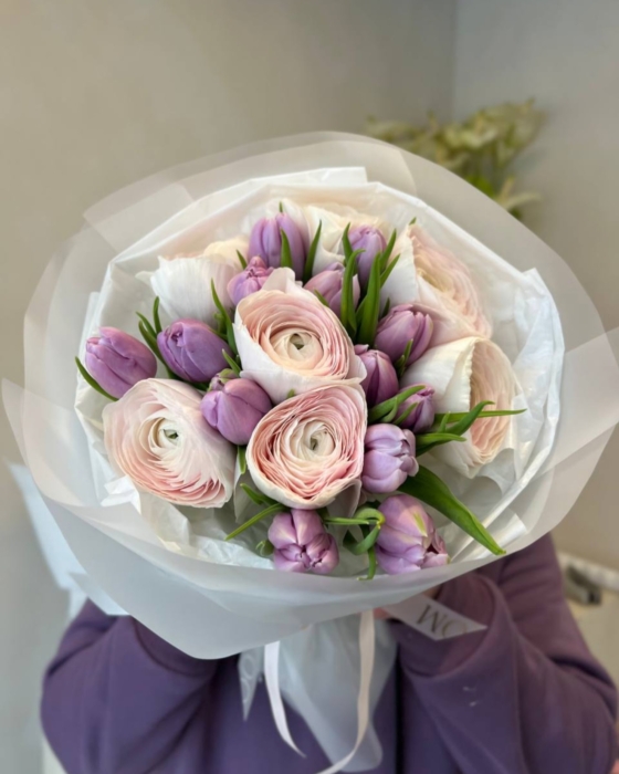 jaskry i tulipany