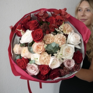 bukiet na walentynki, dostawa na terenie Warszawy, mix kwiatów