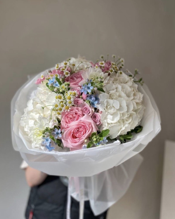 Bukiet  "Floral Radiance" medium