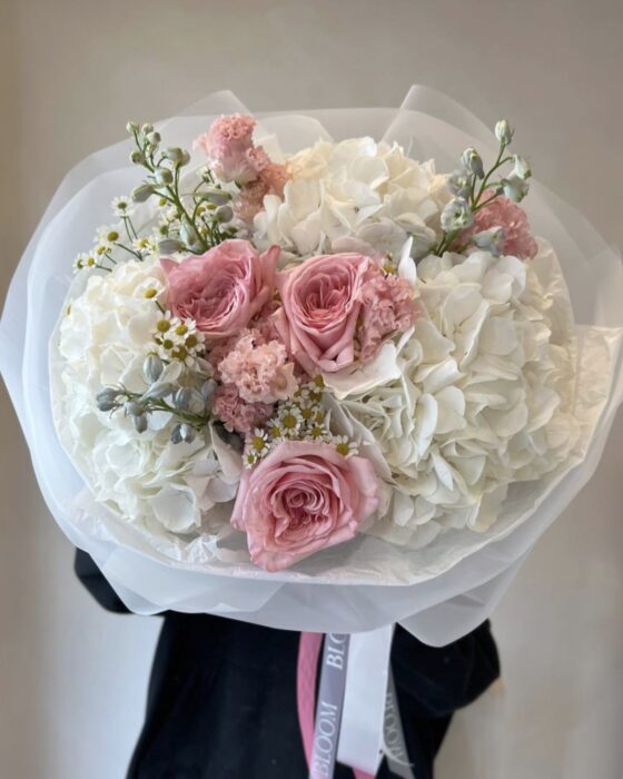 bukiet floral radiance medium, bukiet z dalią i rumiankiem